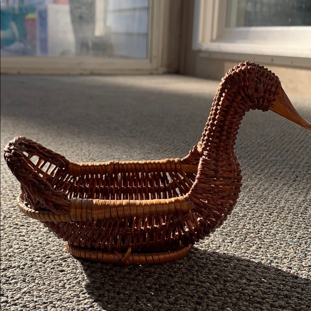 Vintage mini duck wicker basket